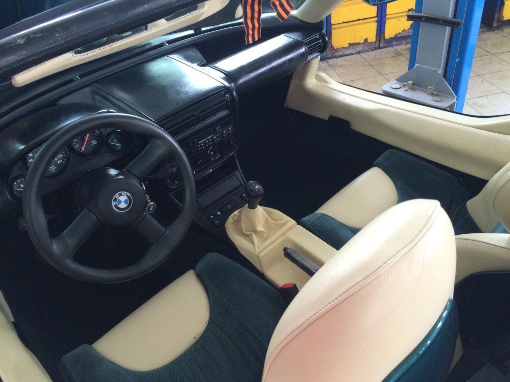Октябрь 2015 BMW Z-1 144